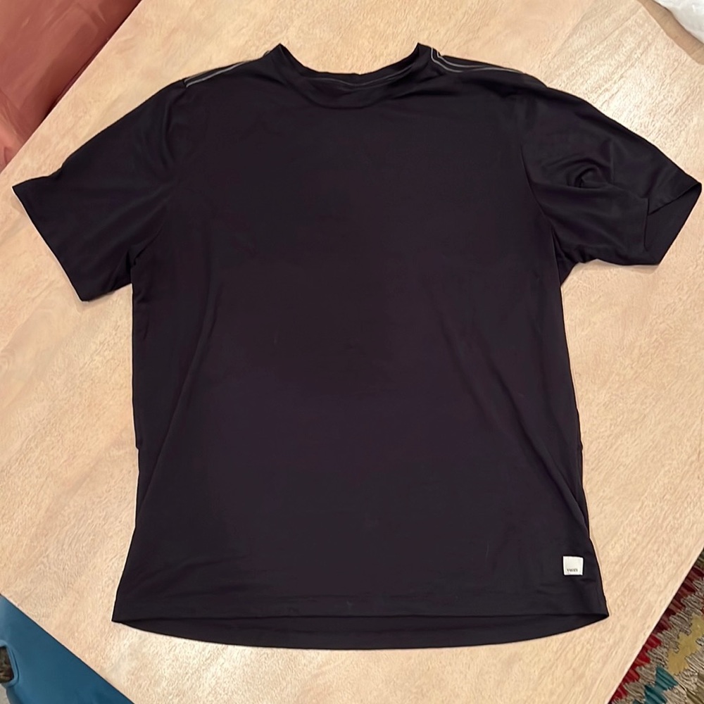 VUORI Bundle (4) Strato Tech T Shirts all Large no stains, very clean